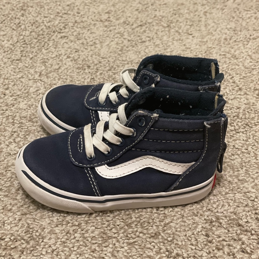 Toddler size 7 Vans hightop navy blue
